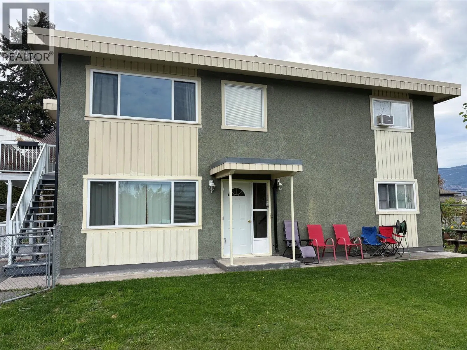 Photo 1 of 11 at 737 Ontario Street