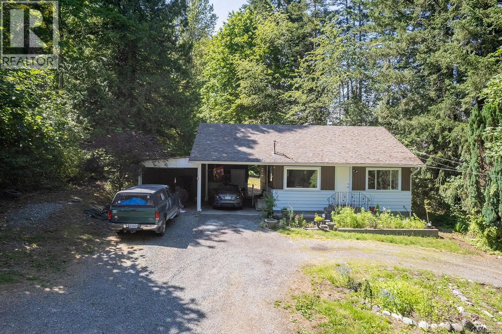 Photo 1 of 29 at 5280 Koksilah Road