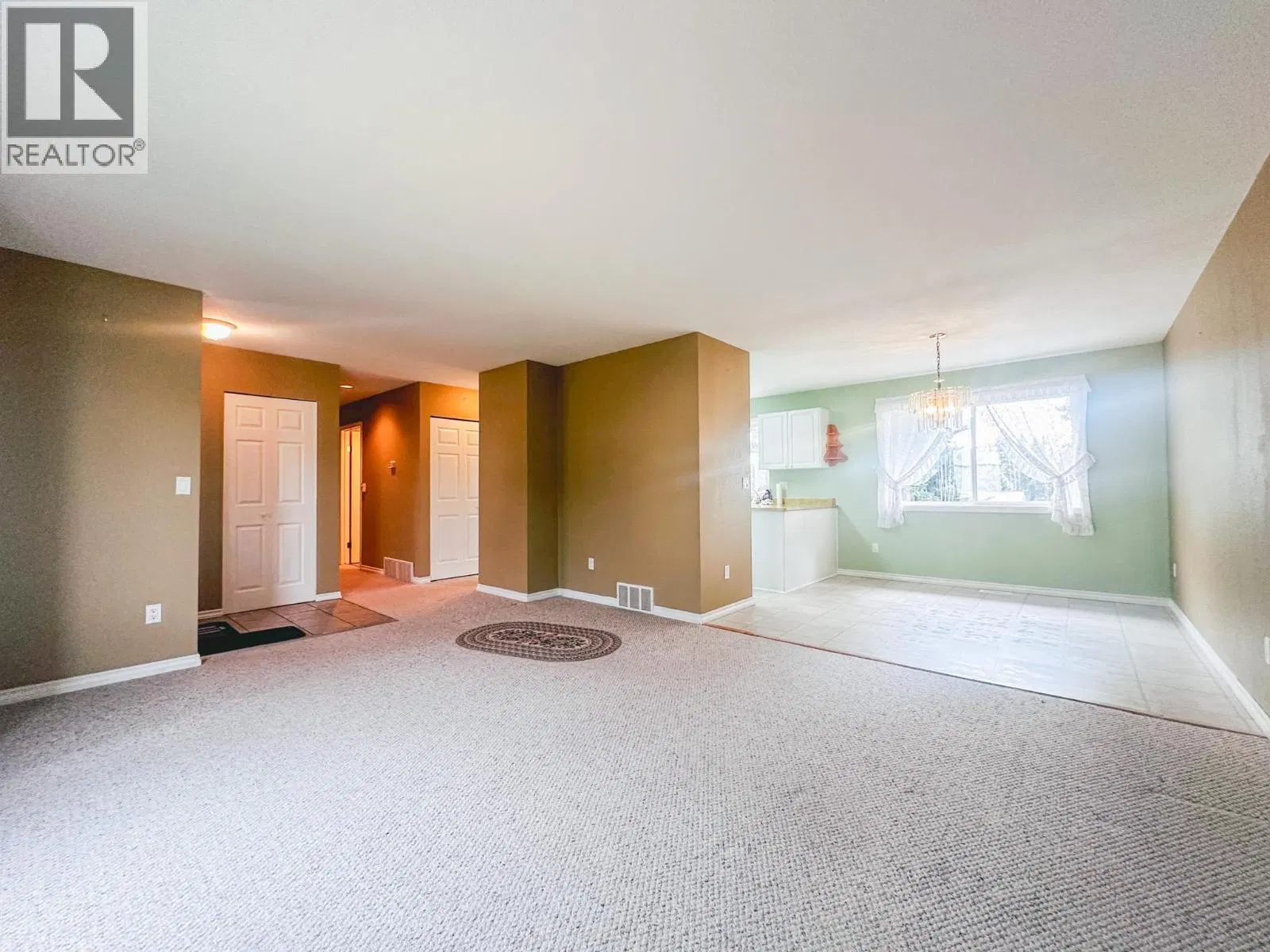 Photo 4 of 33 at 510 9TH Avenue