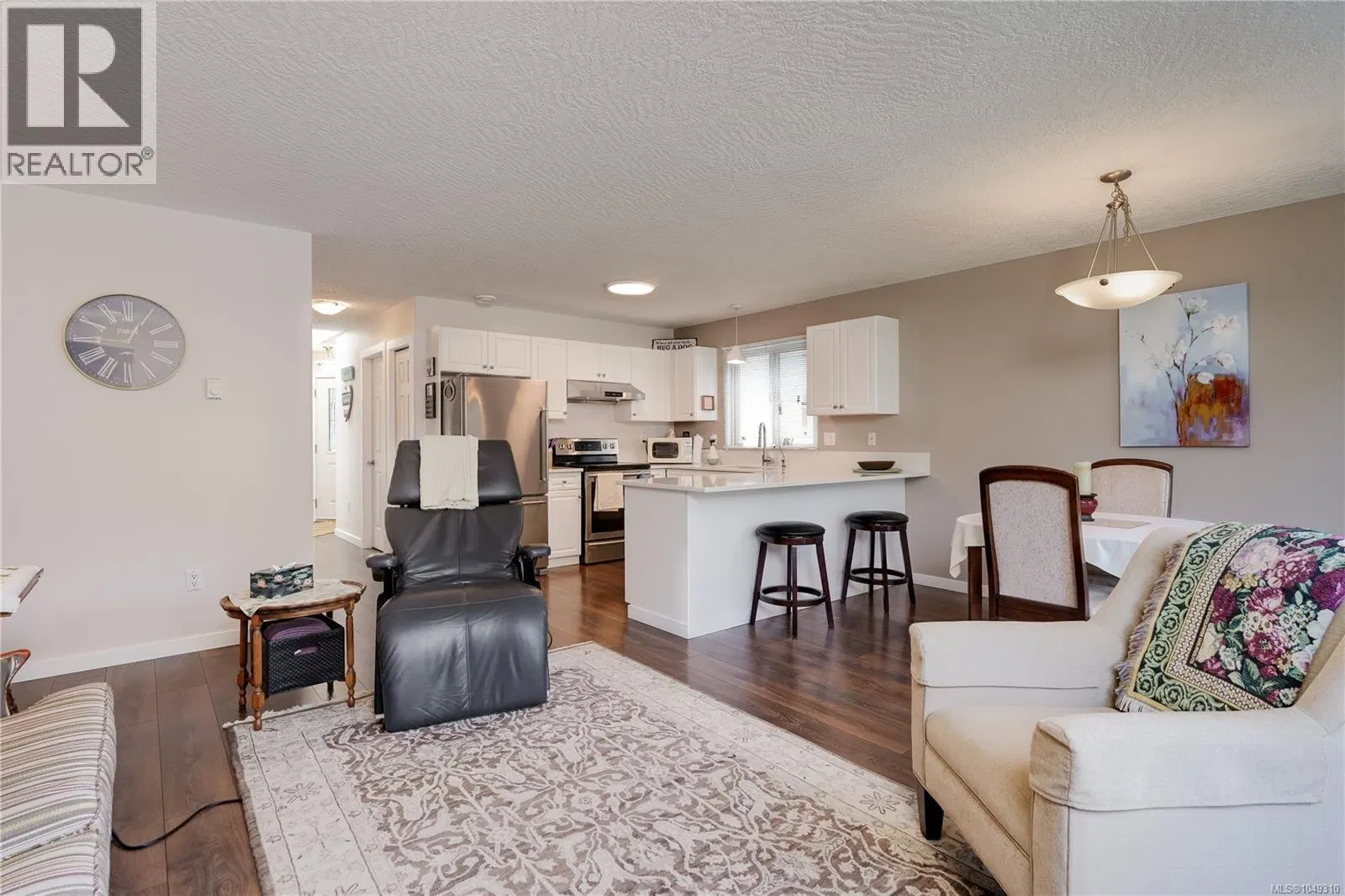 Photo 5 of 25 at 6654 Acreman Place