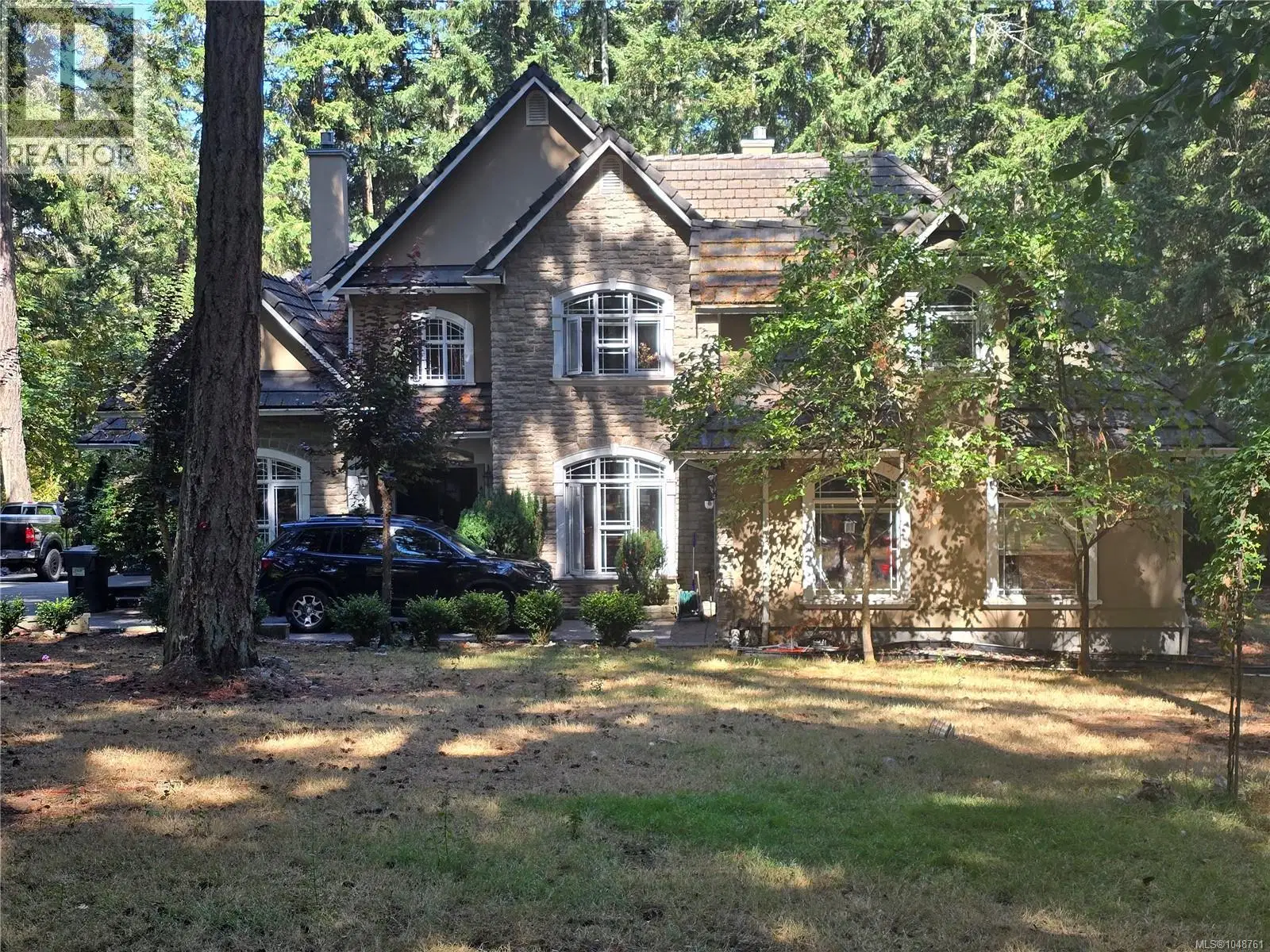 870 Falkirk Avenue