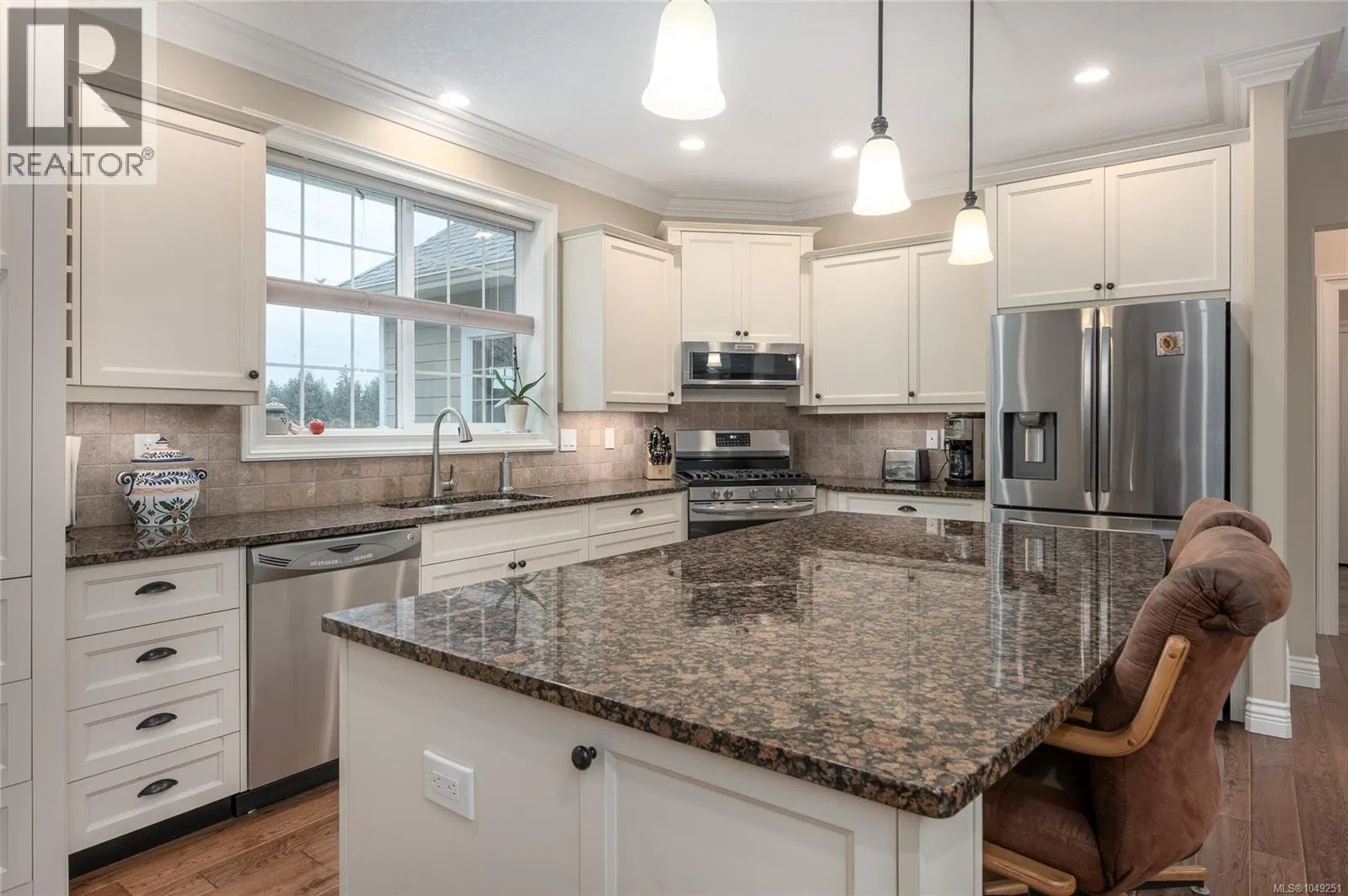 Photo 4 of 56 at 3936 Creekside Drive