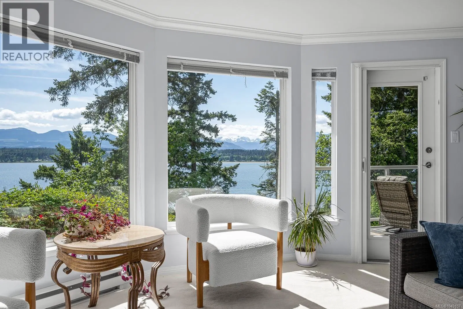Photo 2 of 30 at #202 – 2275 Comox Avenue
