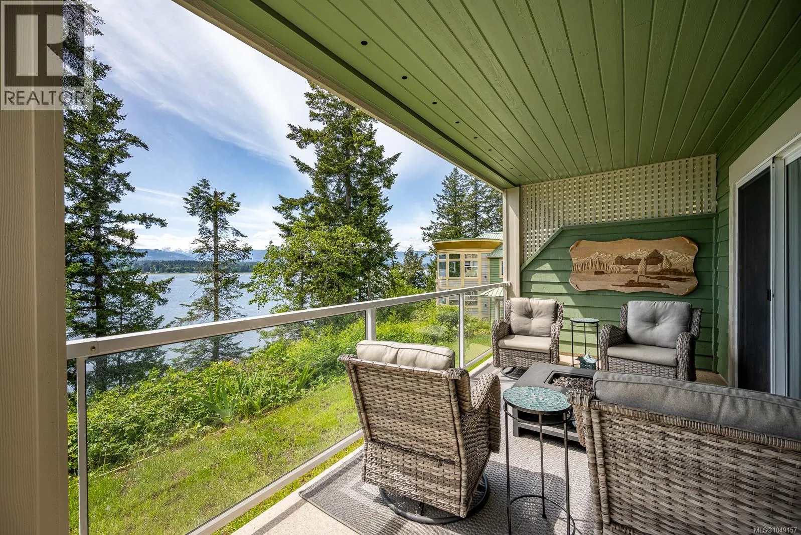 Photo 3 of 30 at #202 – 2275 Comox Avenue