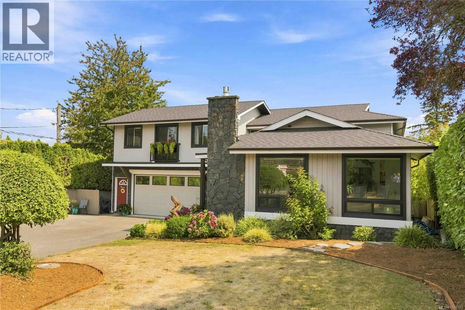 7081 East Saanich Road