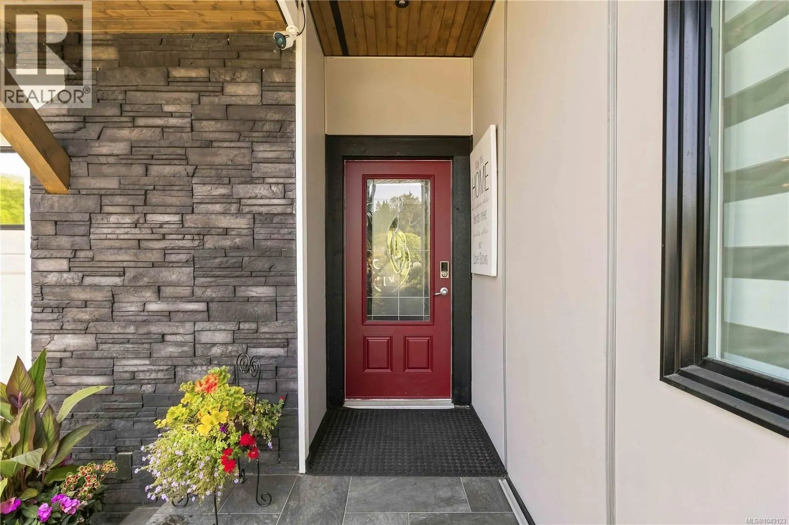 Photo 4 of 47 at 7081 East Saanich Road