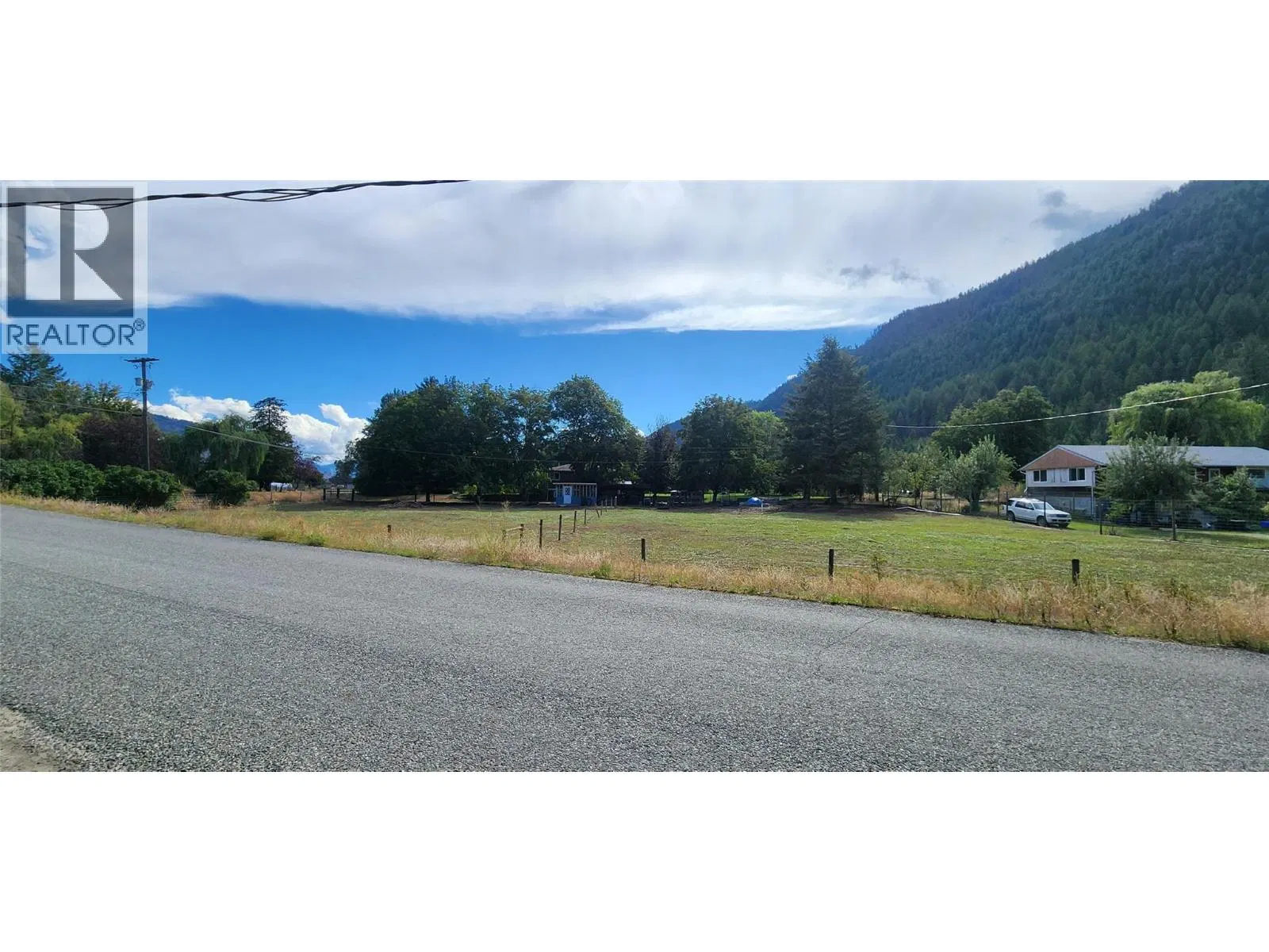 Photo 4 of 62 at 610 GILPIN Road
