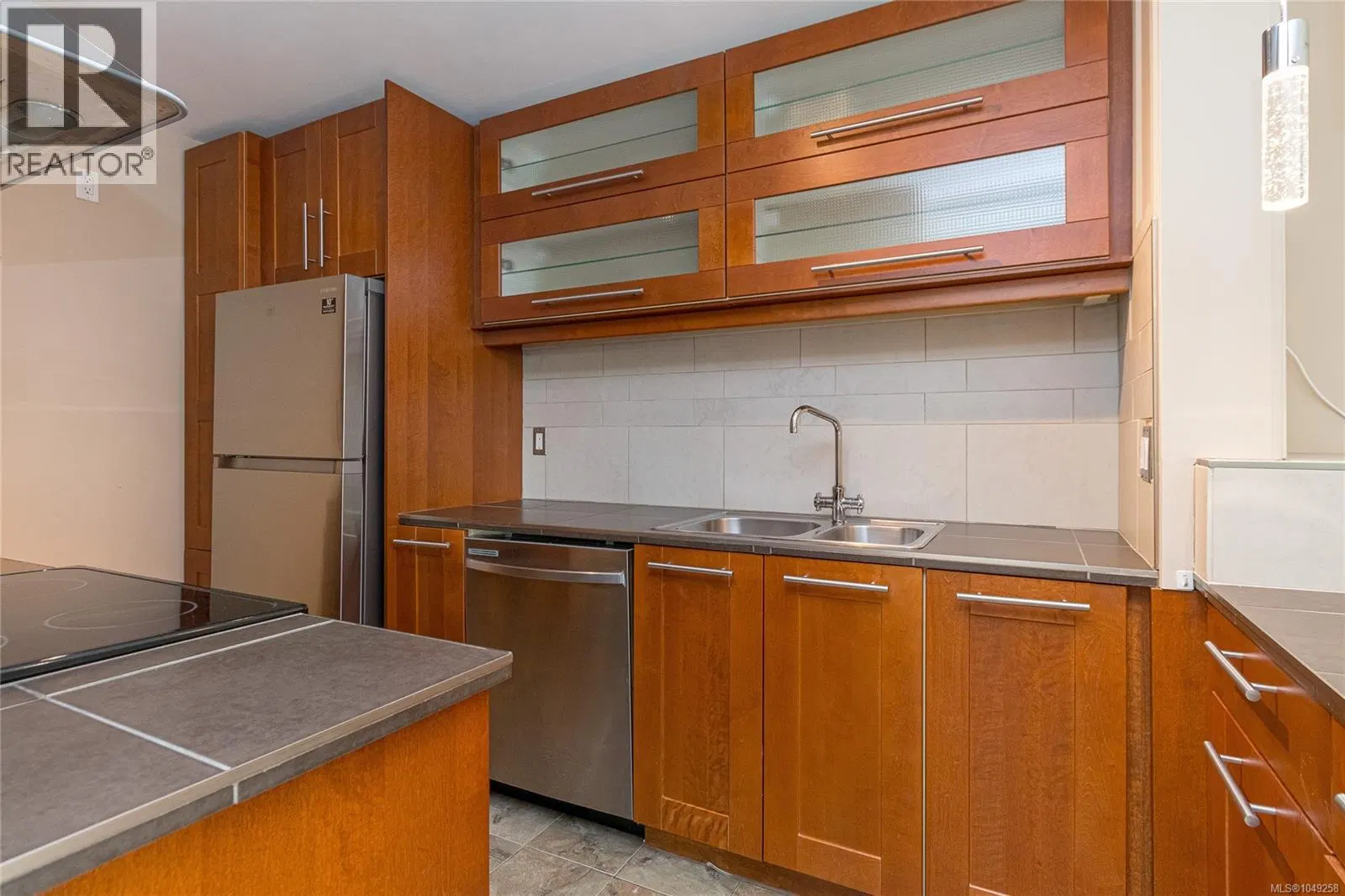 Photo 2 of 40 at #206 – 2920 Cook Street