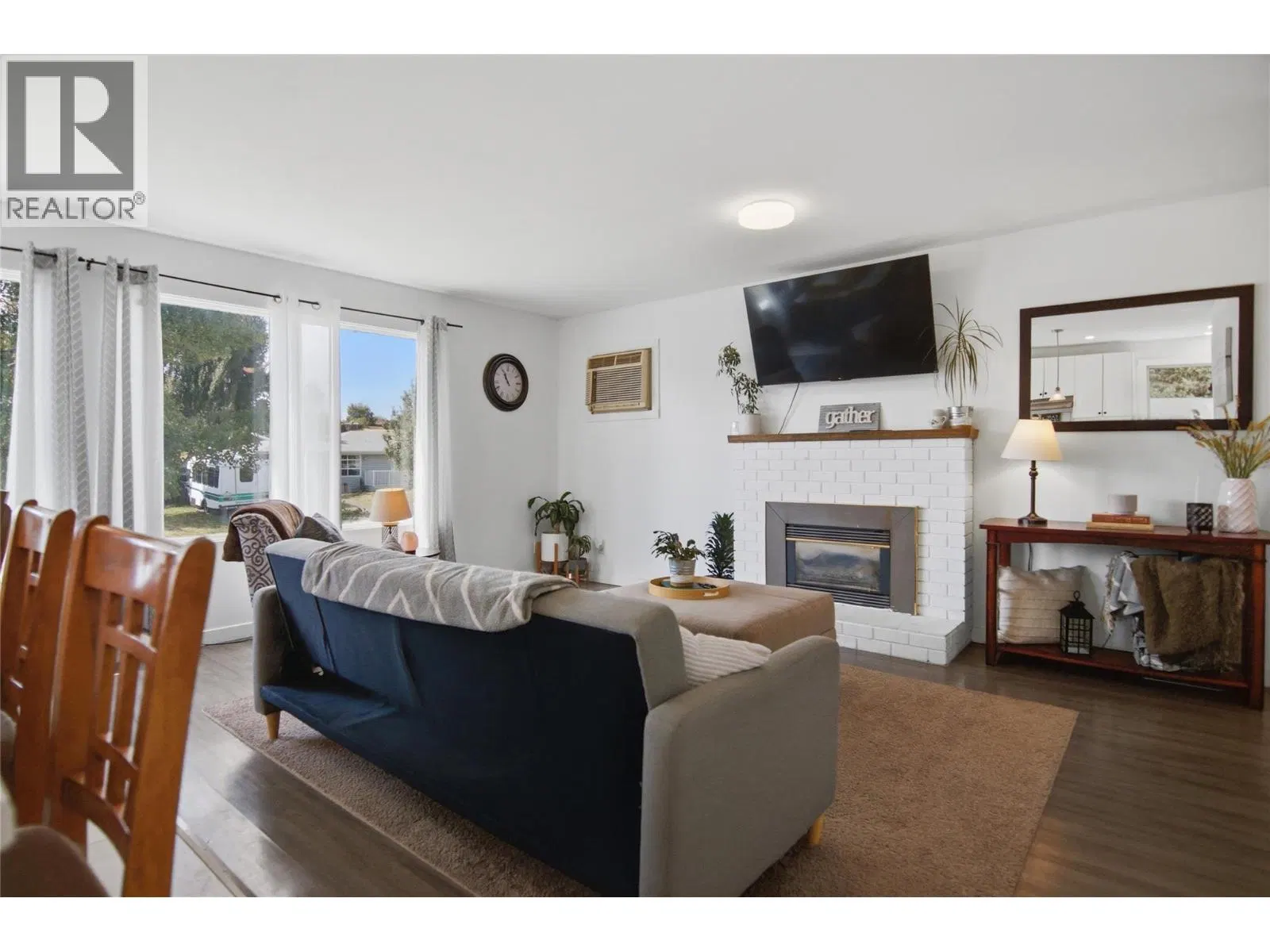 Photo 5 of 43 at 15 Galena Avenue
