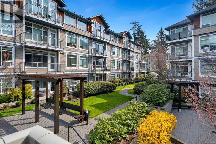 Photo 2 of 24 at #302 – 608 Fairway Avenue
