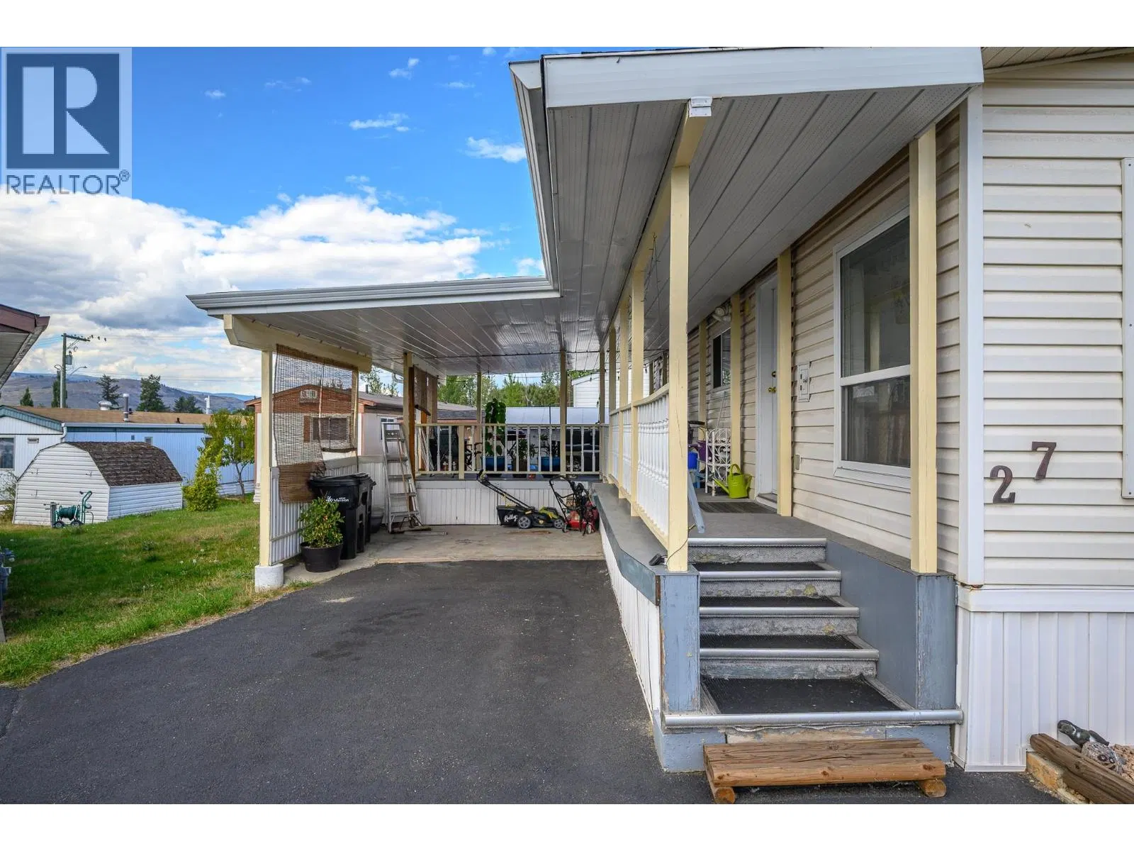 Photo 3 of 24 at #27 – 1600 43 Avenue