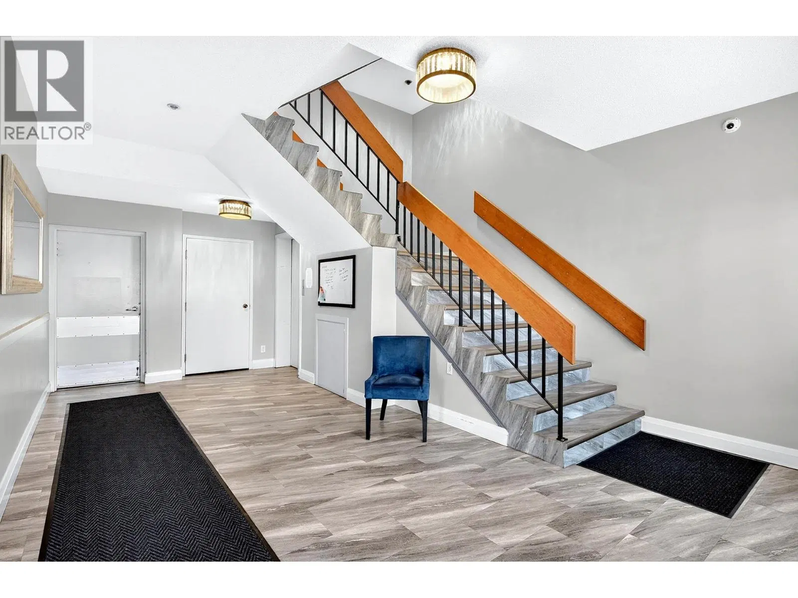 Photo 4 of 35 at #302 – 1085 12th Avenue