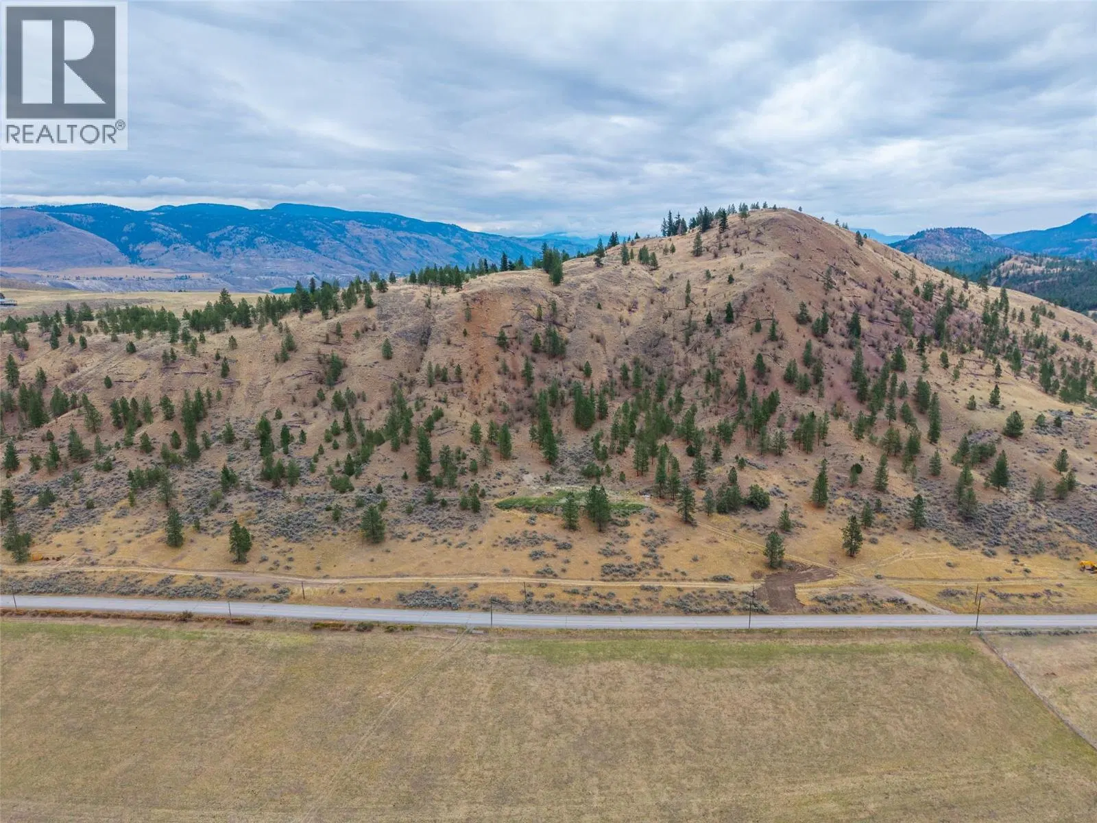 Photo 5 of 14 at 7022 Barnhartvale Road