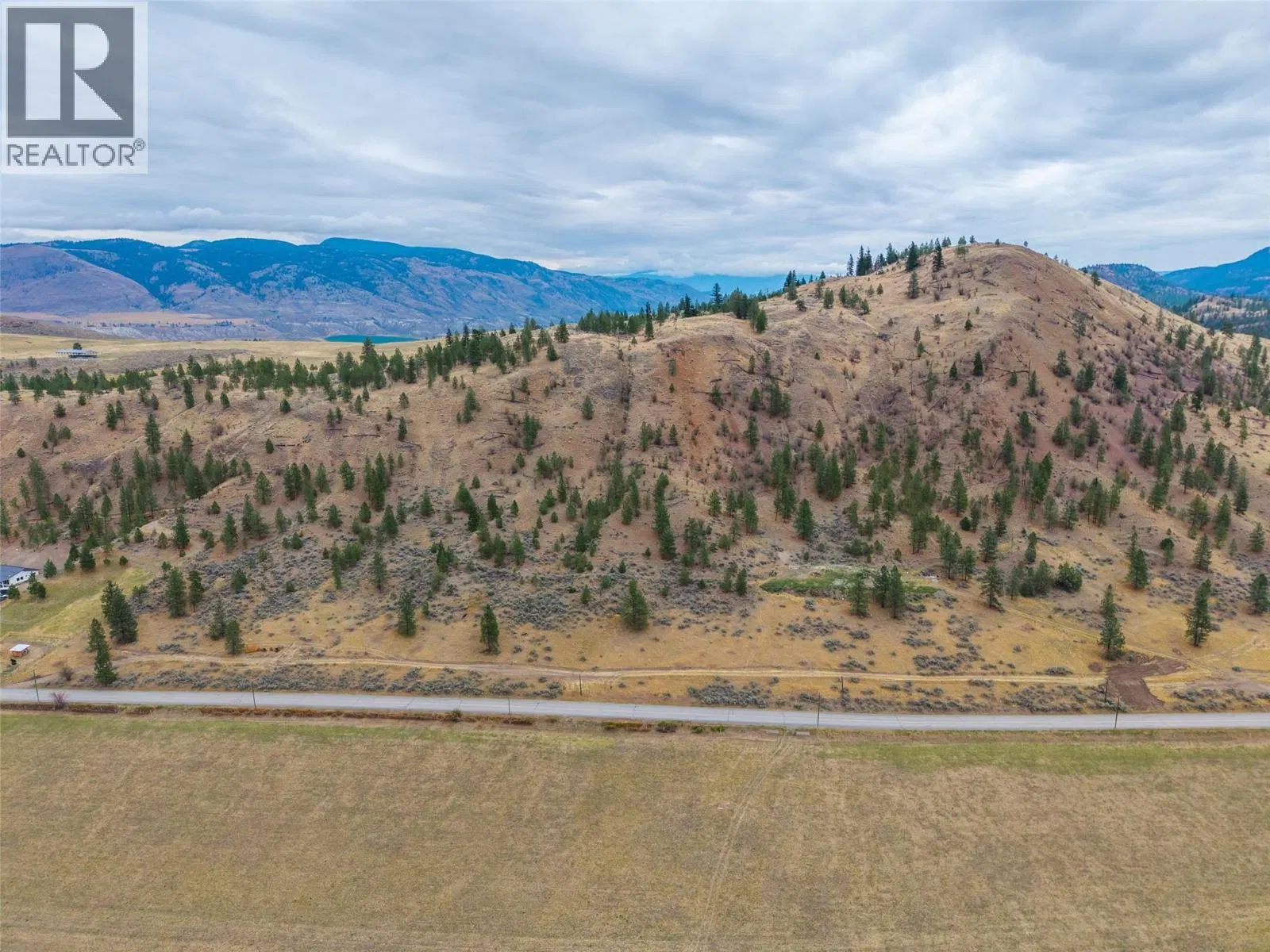 Photo 5 of 13 at 7200 Barnhartvale Road