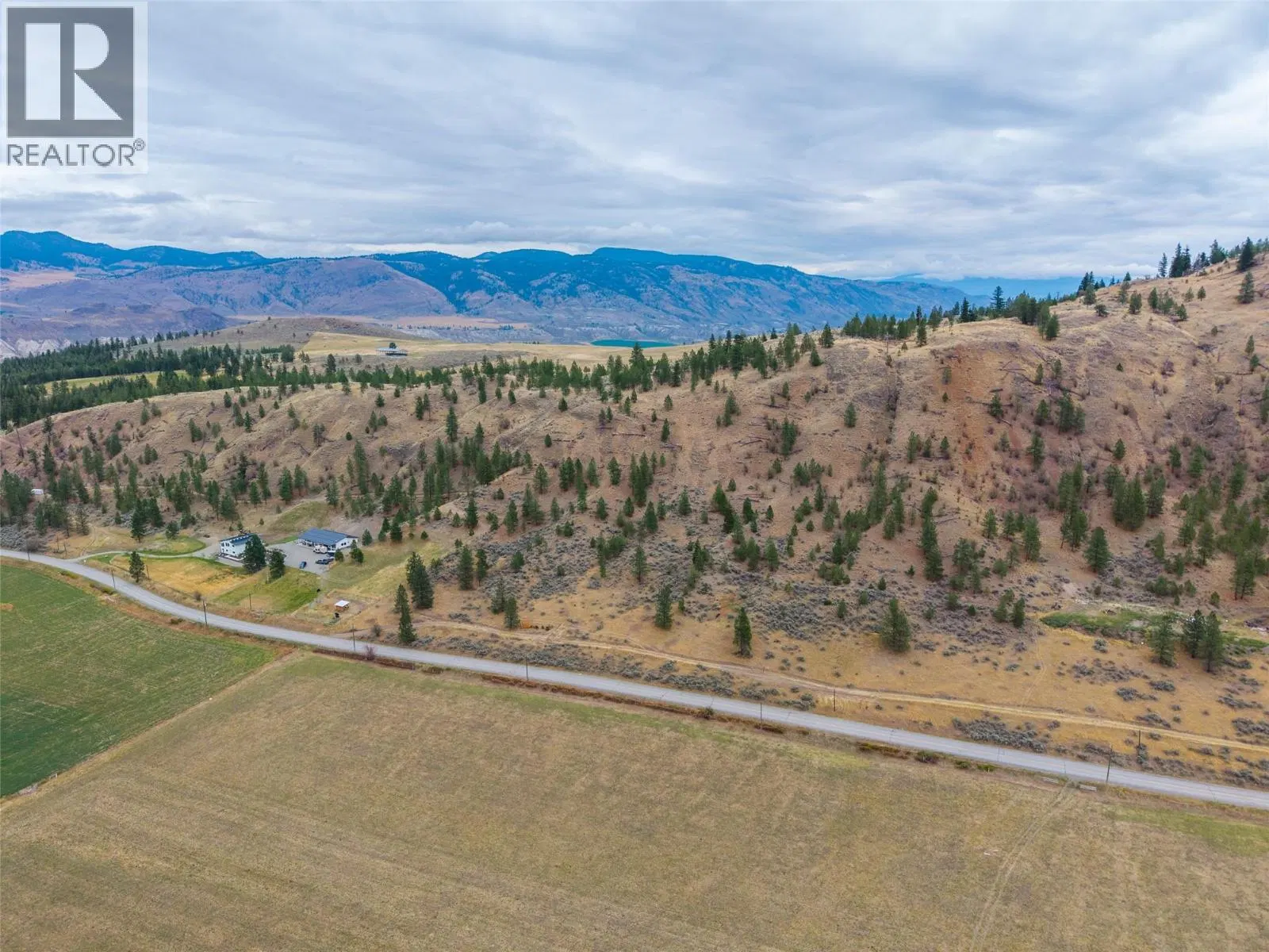 Photo 5 of 15 at 7022 Barnhartvale Road