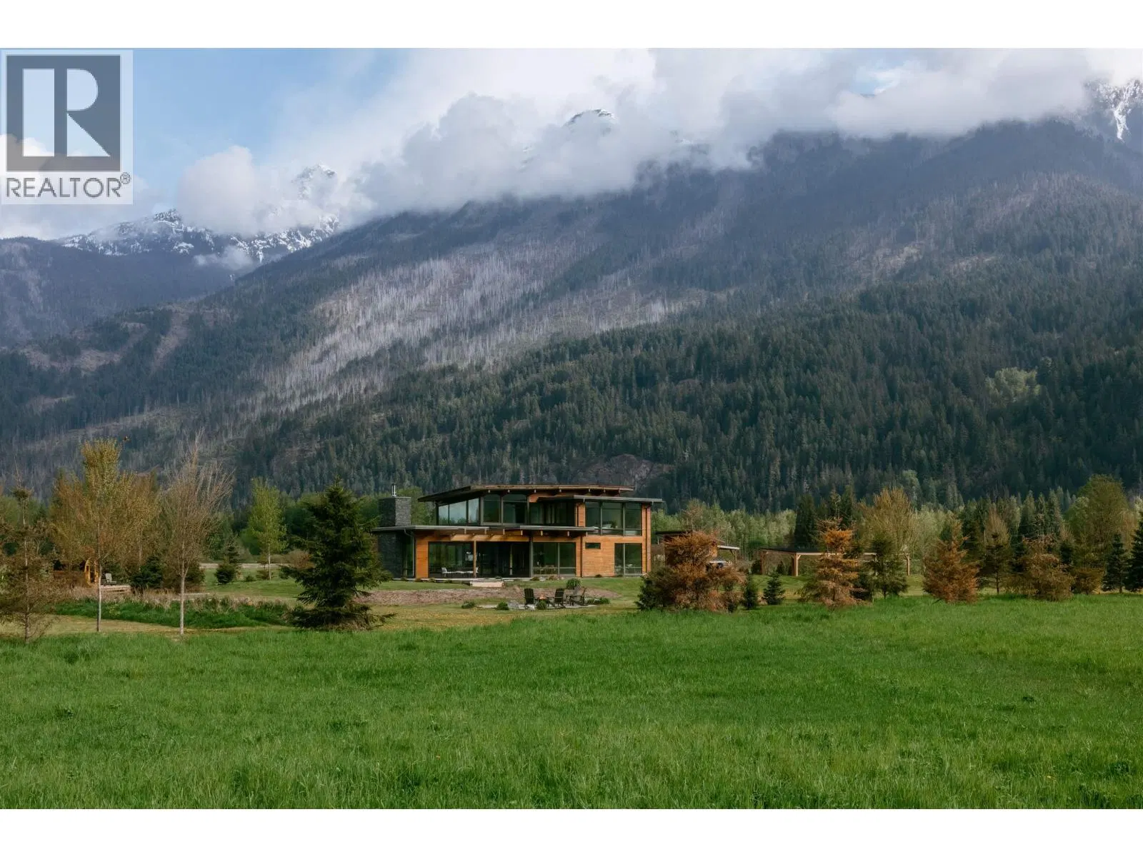 Photo 4 of 40 at 9209 PEMBERTON MEADOWS Road