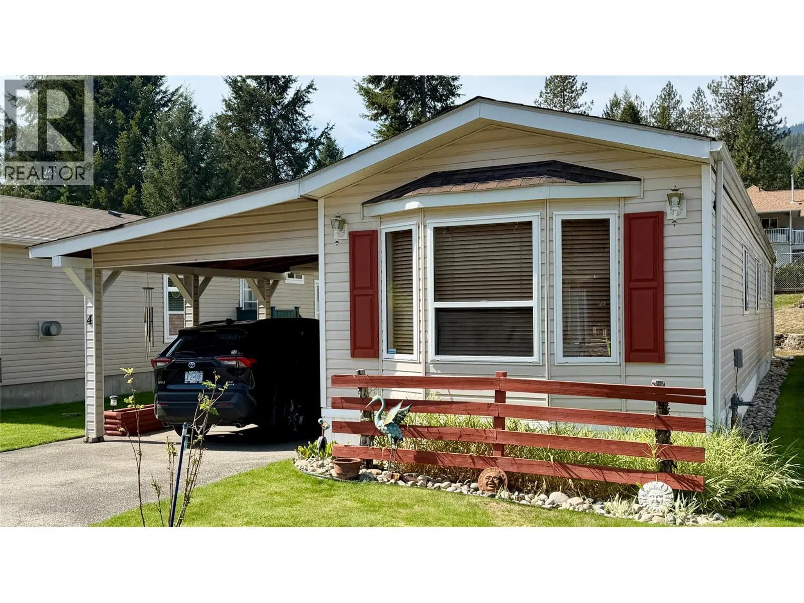 Photo 1 of 21 at #4 – 1500 Neimi Road