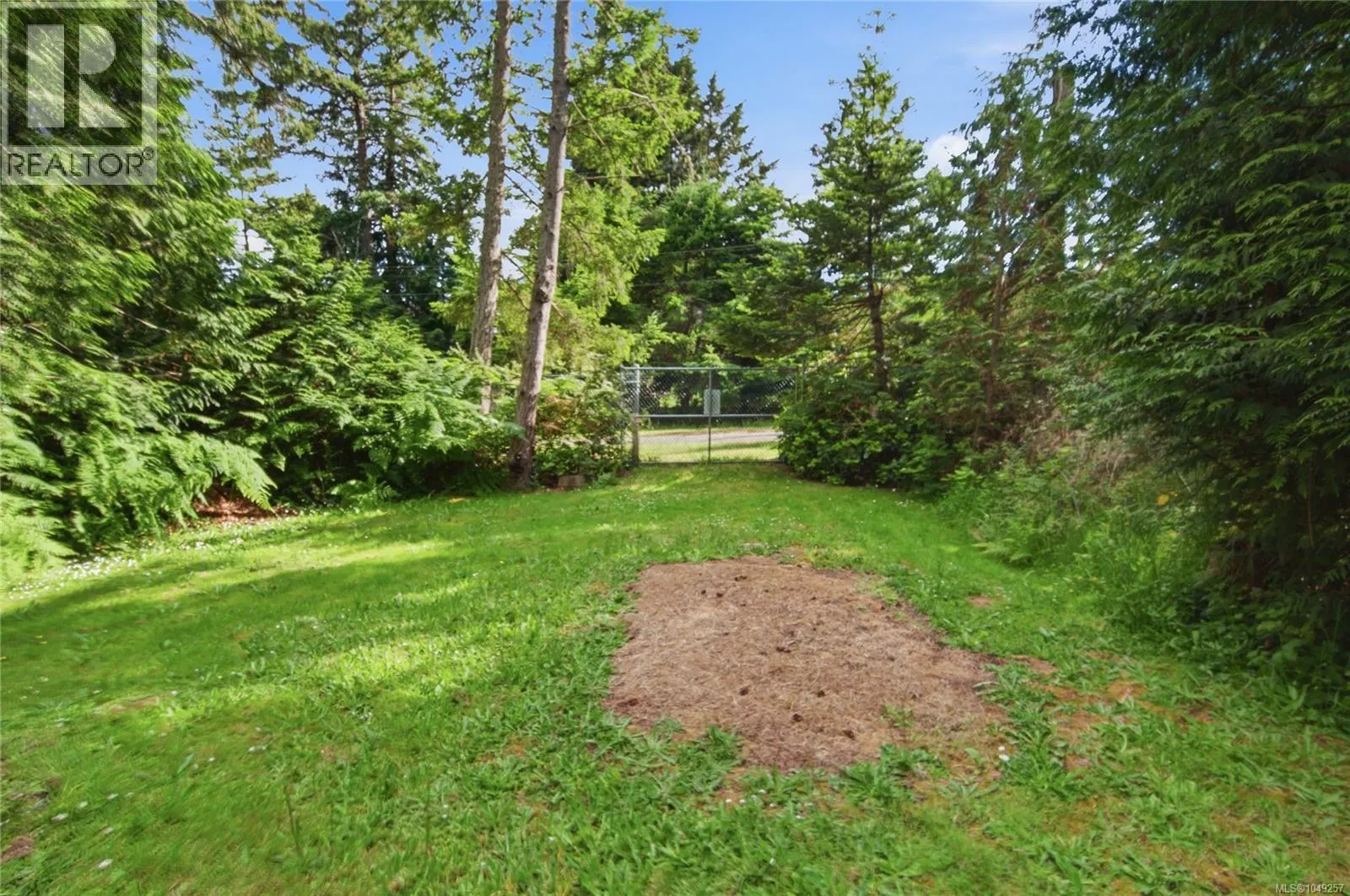 Photo 4 of 13 at 7921 Swanson View Drive