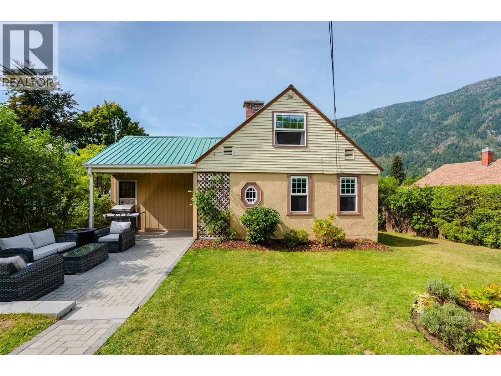 709 Fourth Street