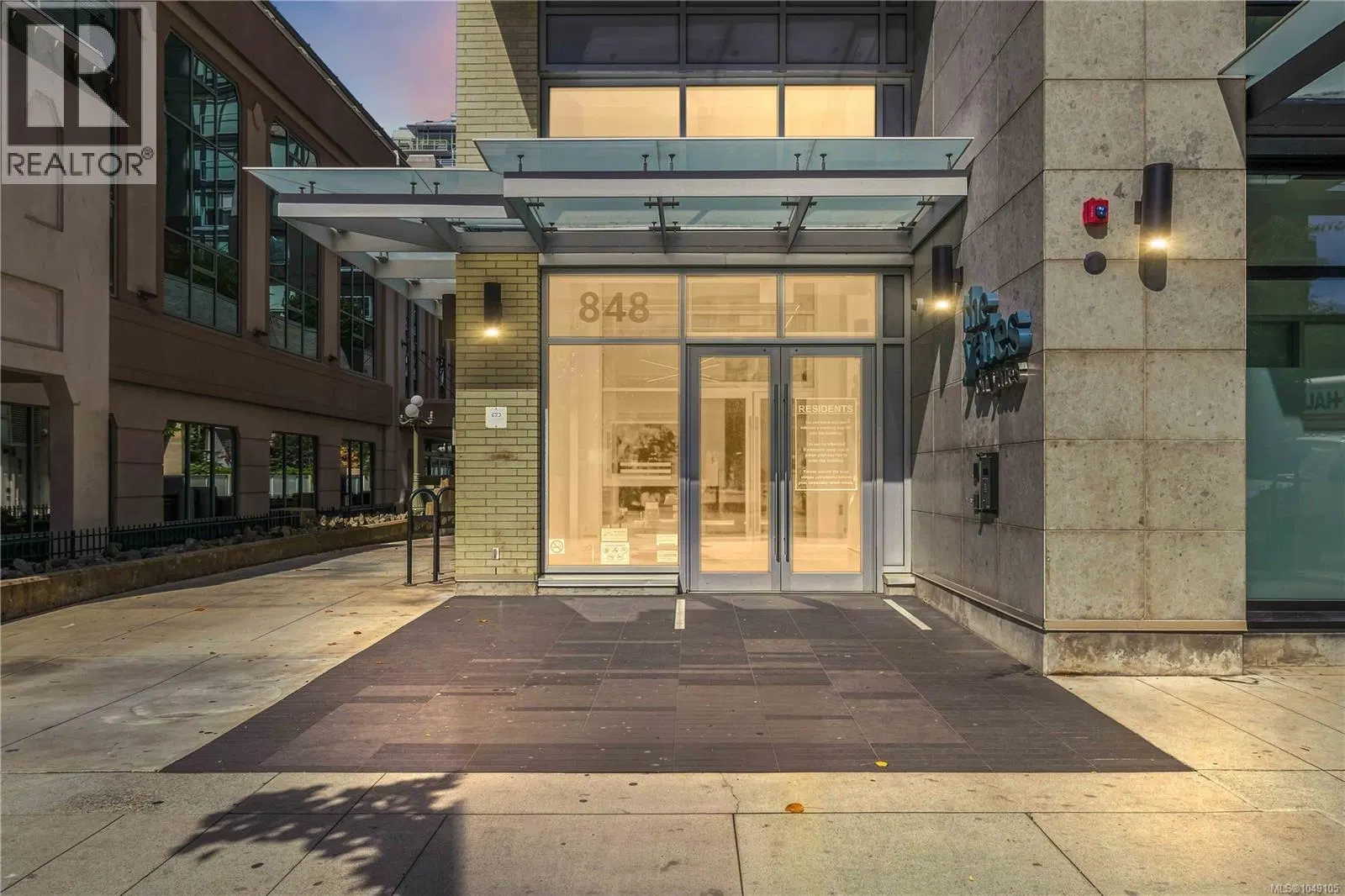 Photo 2 of 29 at #706 – 848 Yates Street