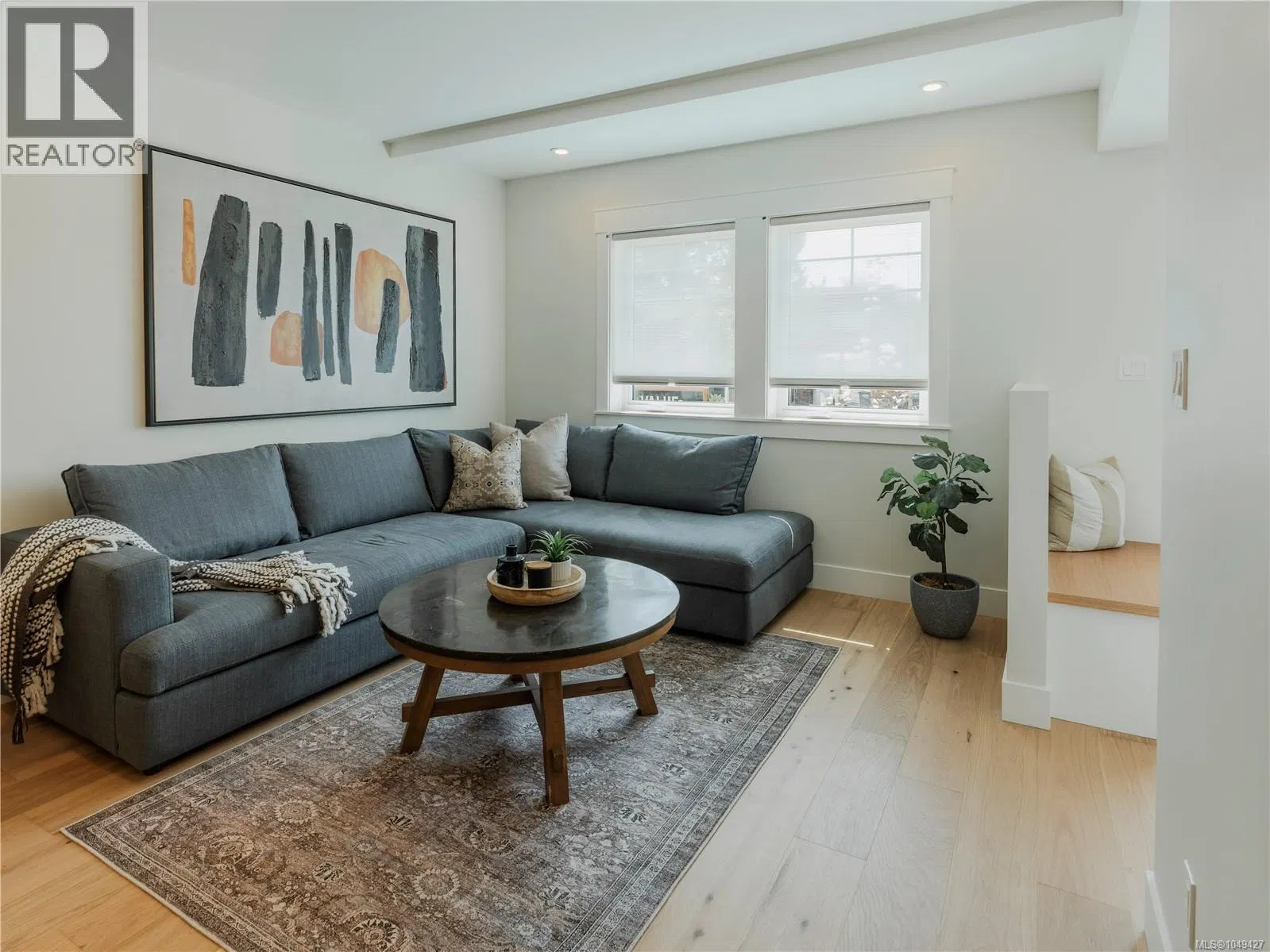 Photo 2 of 21 at #3 – 1830 Allenby Street