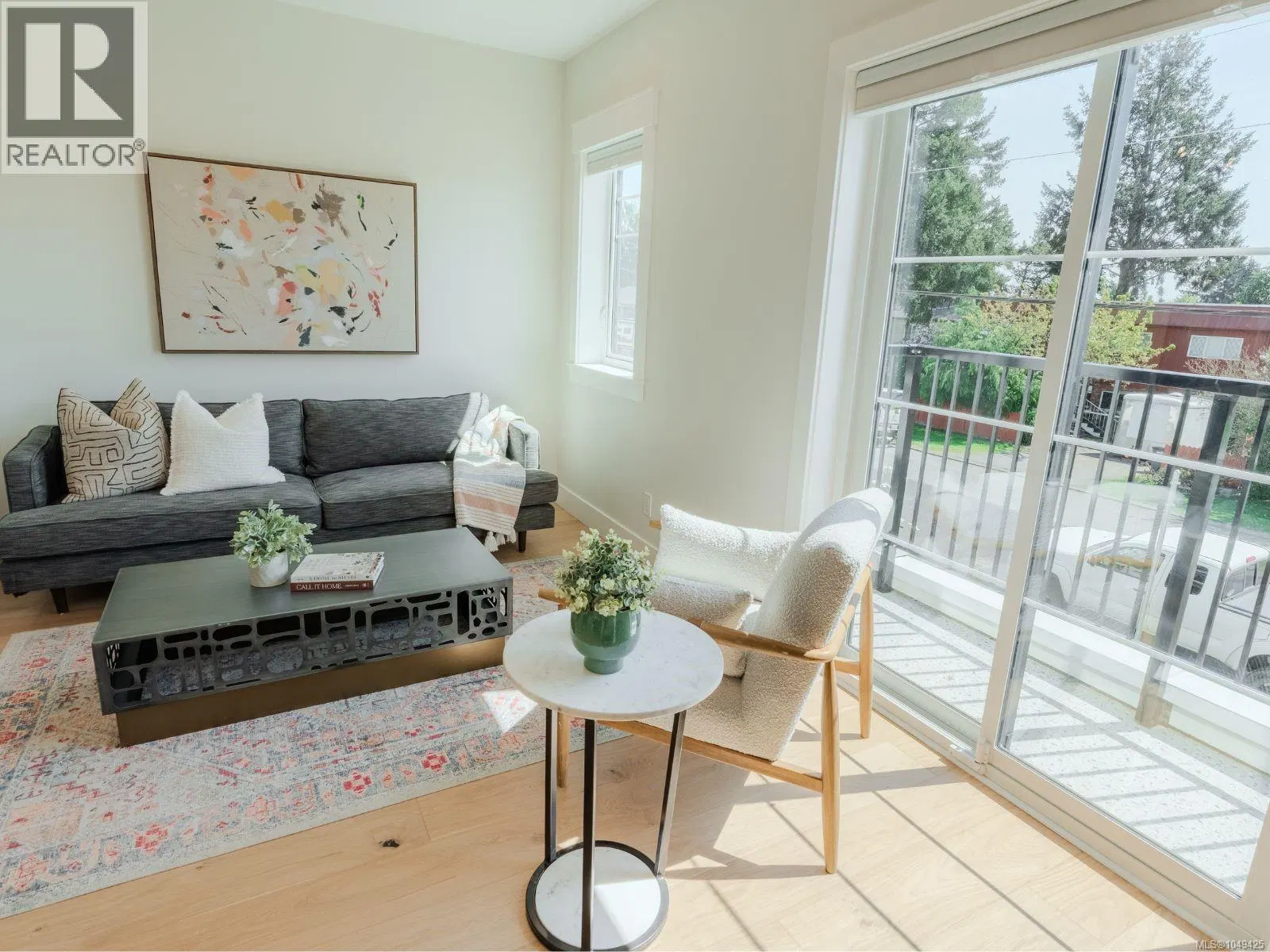 Photo 5 of 19 at #2 – 1830 Allenby Street