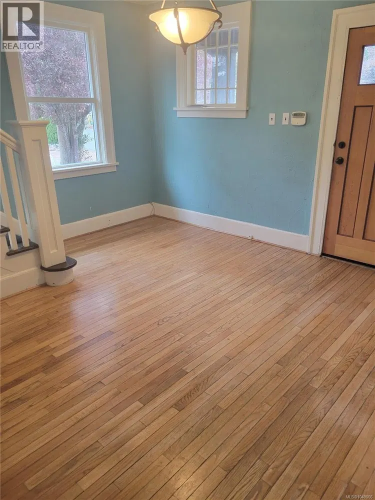 Photo 5 of 51 at 11 Eaton Avenue