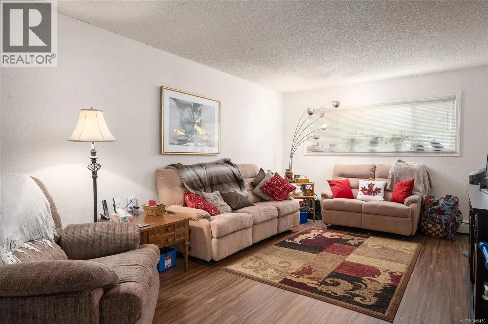 Photo 3 of 30 at #112 – 218 Bayview Avenue