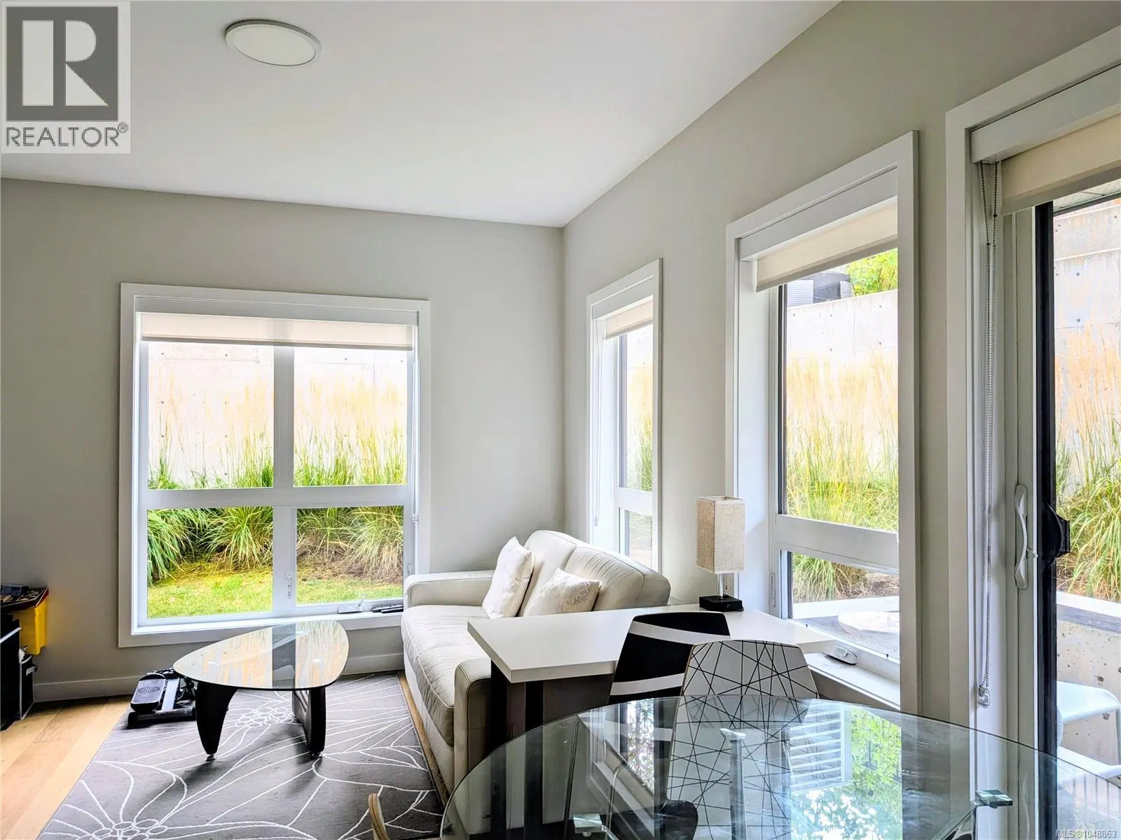 Photo 5 of 24 at #107 – 4030 Shelbourne Street