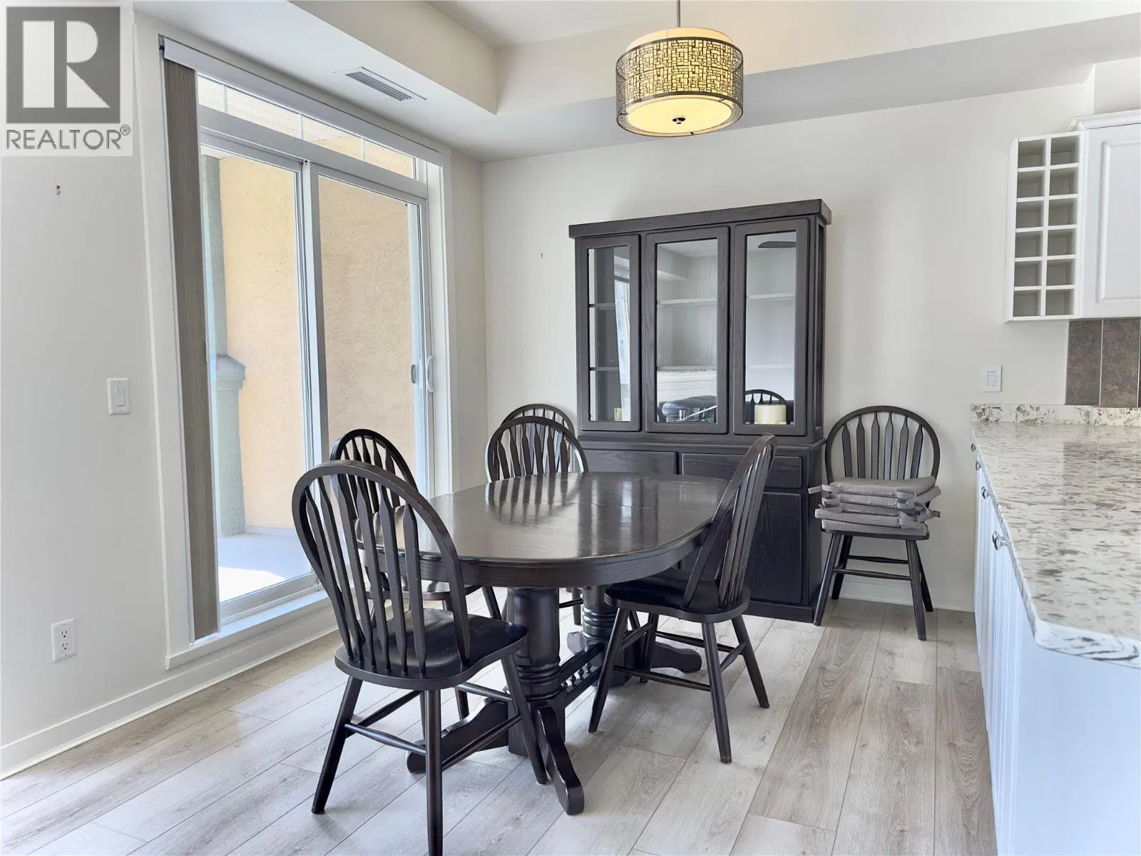 Photo 5 of 21 at #105 – 3550 Woodsdale Road