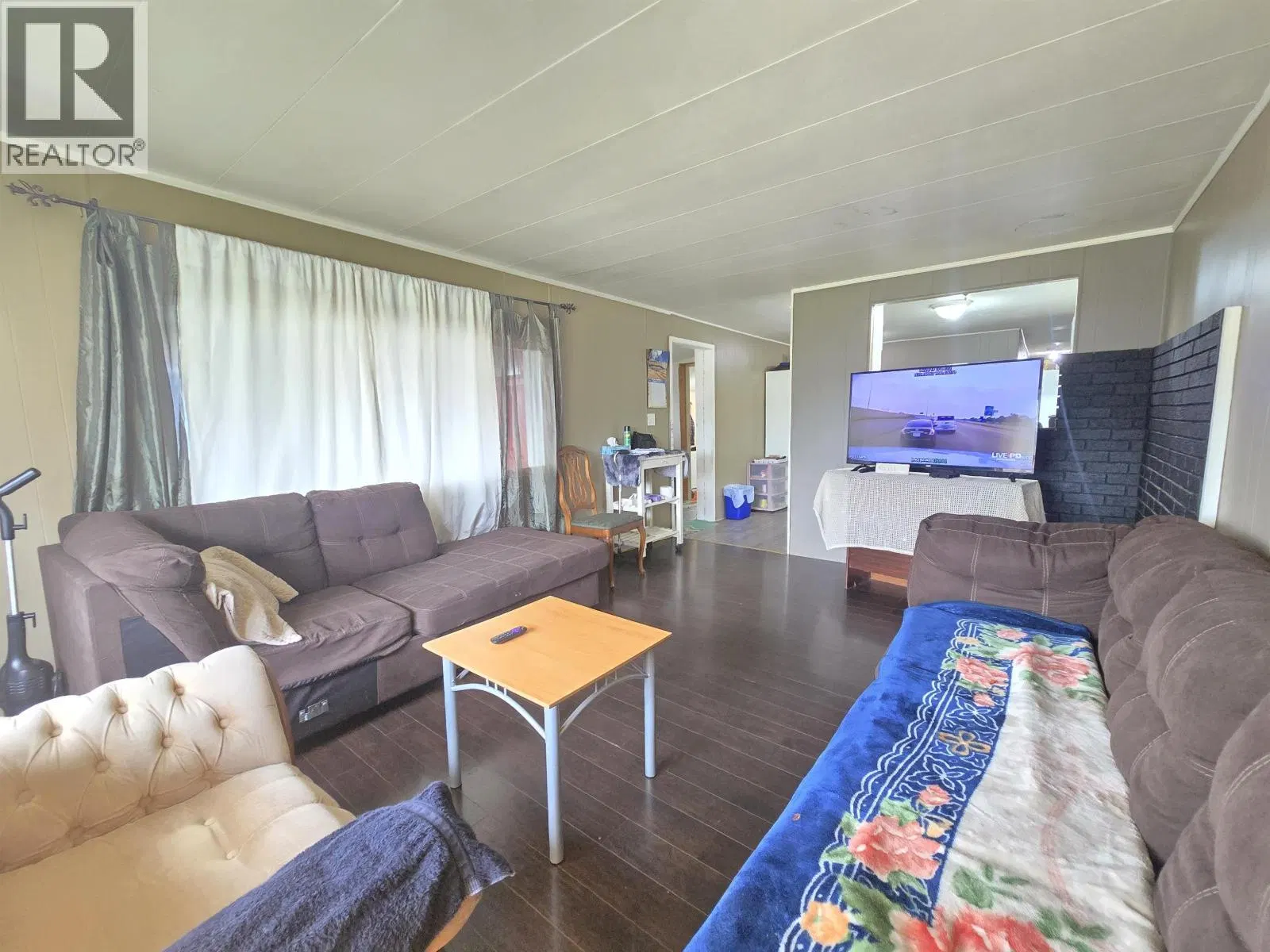 Photo 4 of 18 at #14 – 950 ANDERSON Drive