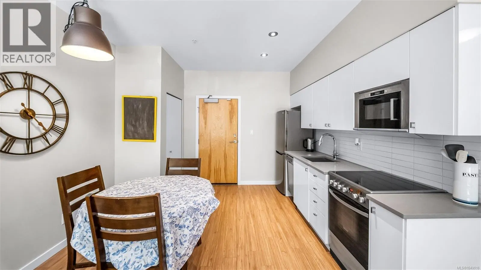 Photo 5 of 40 at #103 – 785 Tyee Road