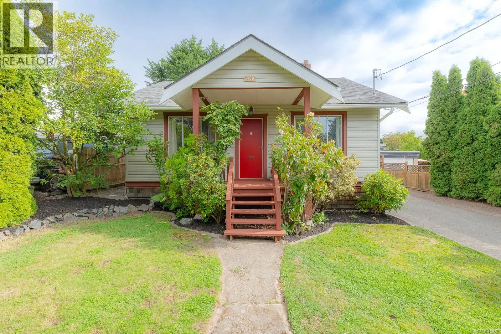 350 Vincent Avenue