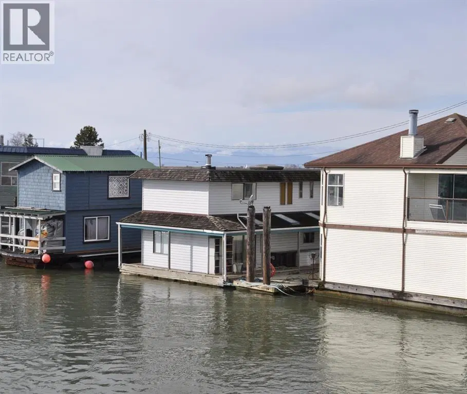 Photo 2 of 21 at #4 – 3350 WESTHAM ISLAND Road