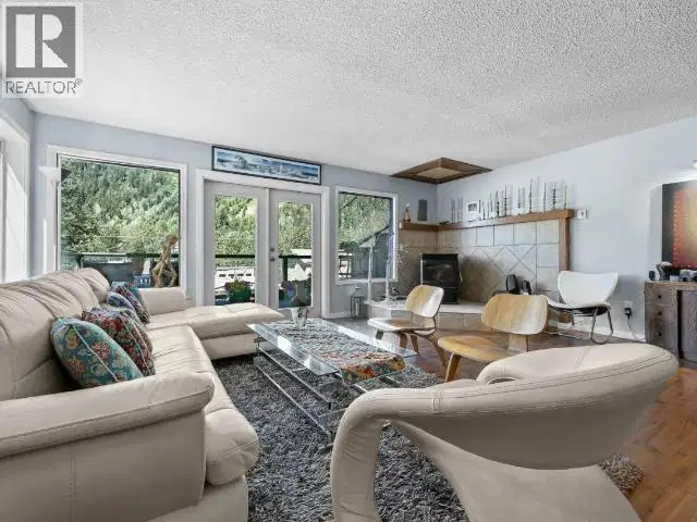 1347 BURFIELD Drive