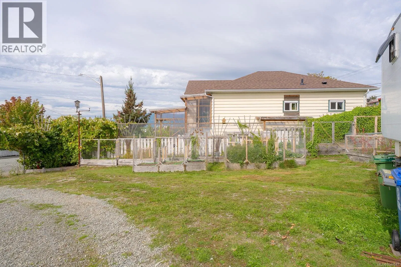 Photo 5 of 17 at 3211 2nd Avenue