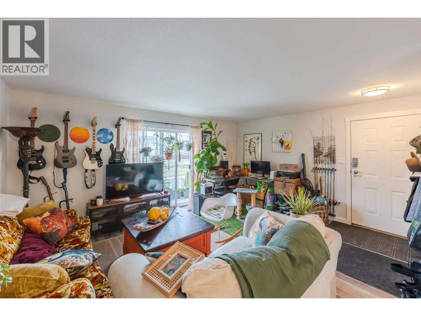 Photo 3 of 29 at #201 – 542 Wade Avenue