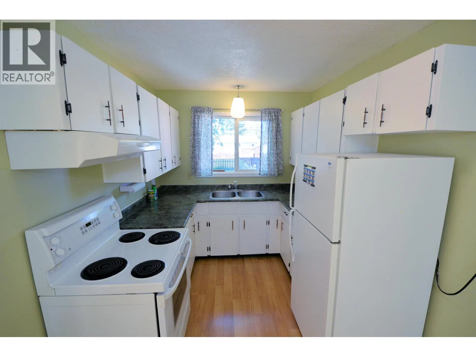 Photo 4 of 16 at 2263 NORWOOD Street