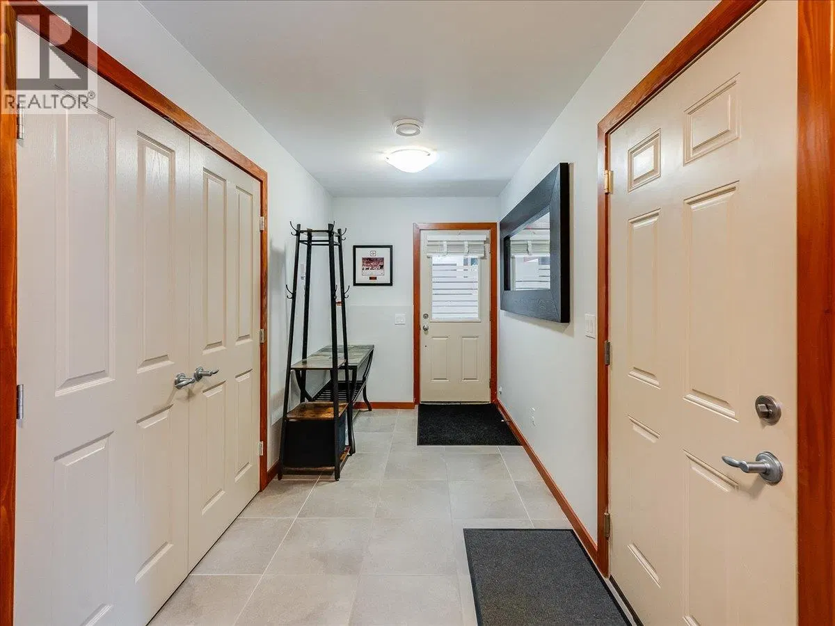 Photo 4 of 51 at 800A Redstone Drive