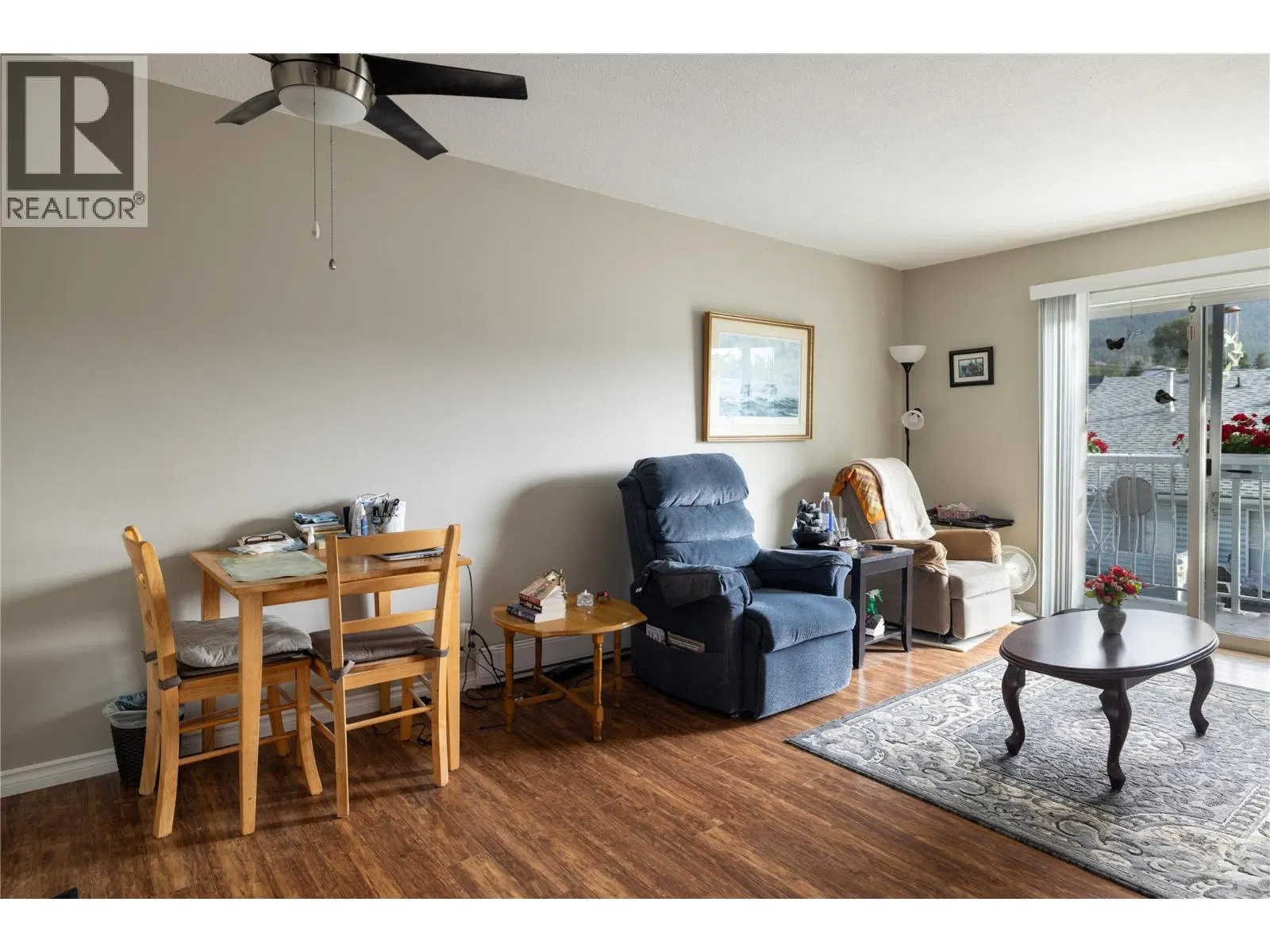 Photo 5 of 27 at #207 – 2985 Smith Drive