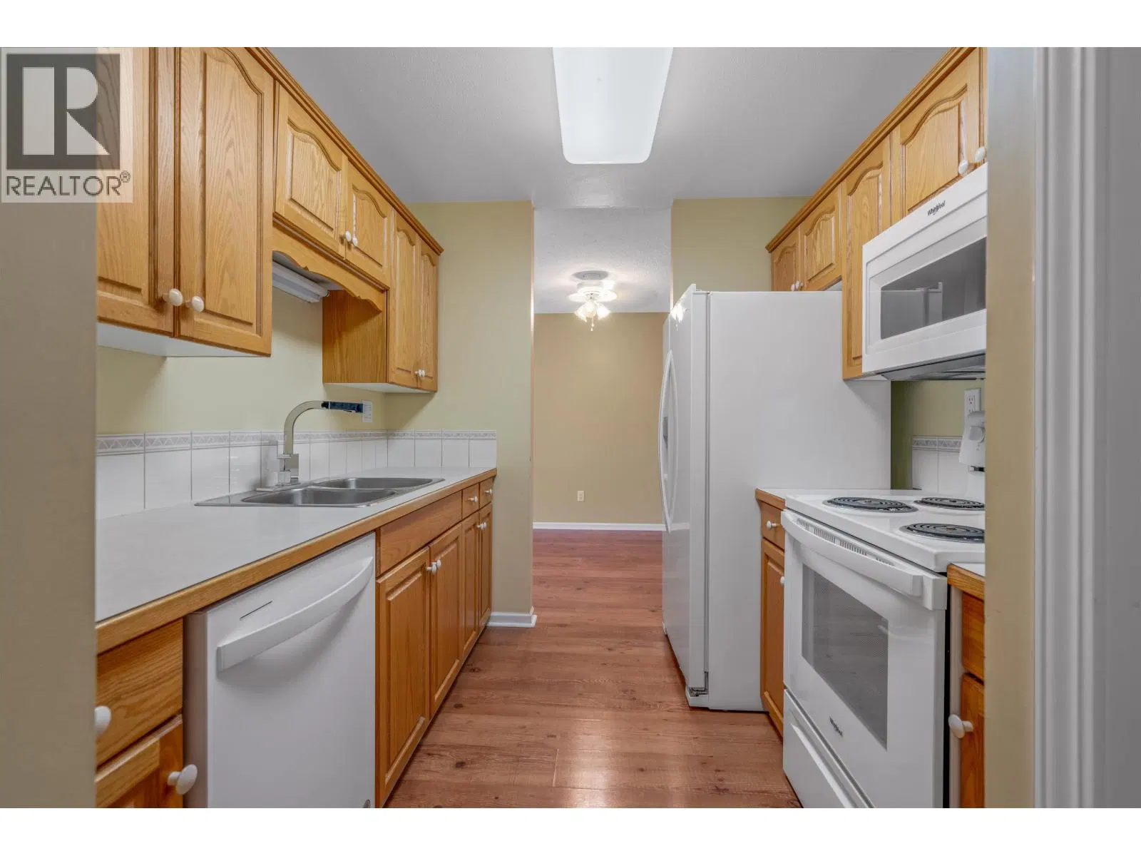 Photo 5 of 22 at #205 – 1693 6TH Avenue