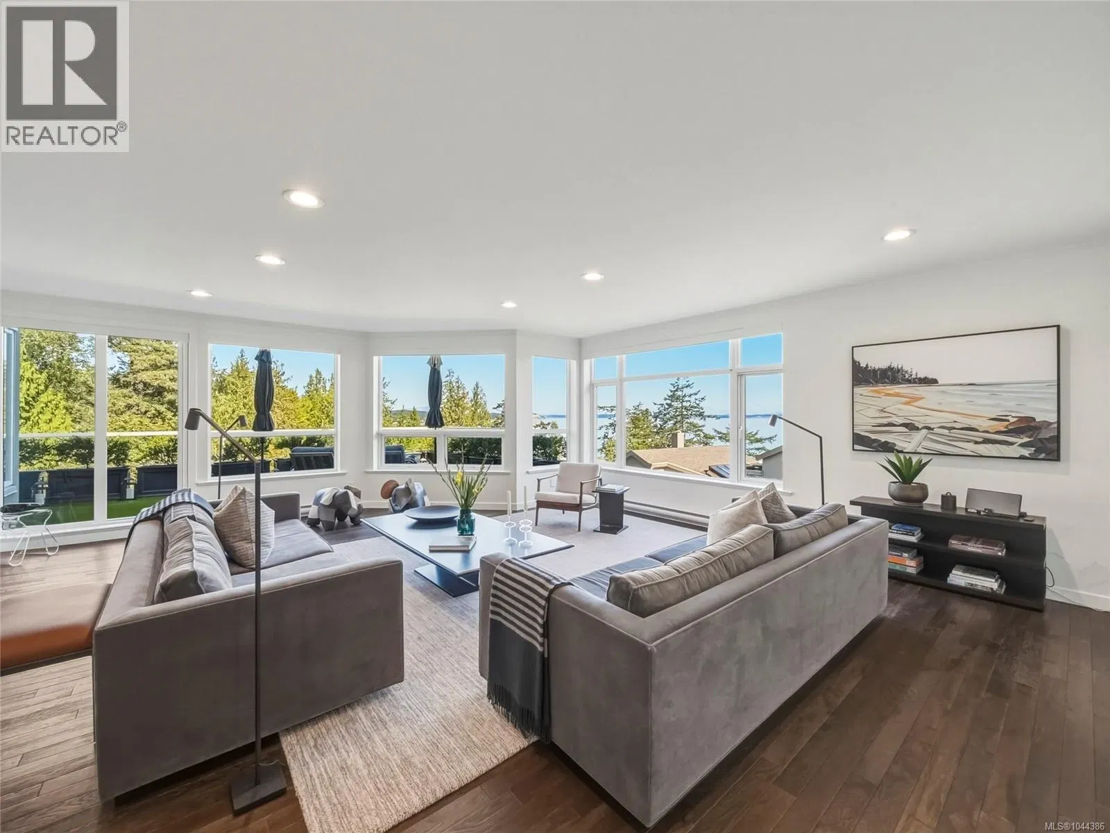 Photo 2 of 40 at #1 – 4771 Cordova Bay Road