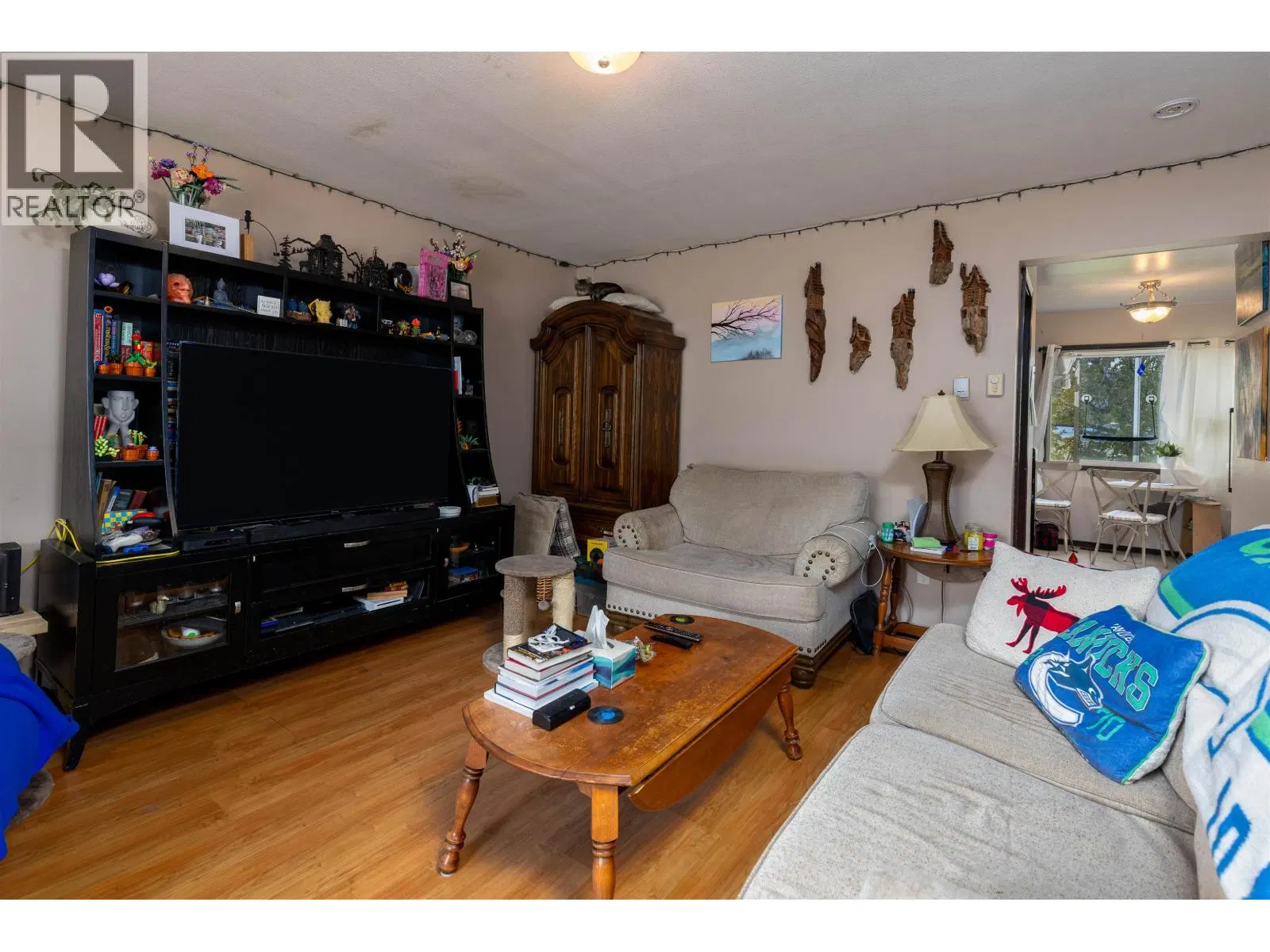 Photo 2 of 12 at A – 3421 KALUM Street