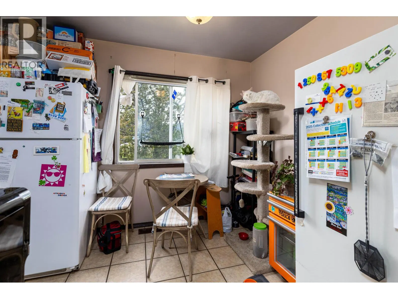 Photo 4 of 12 at A – 3421 KALUM Street