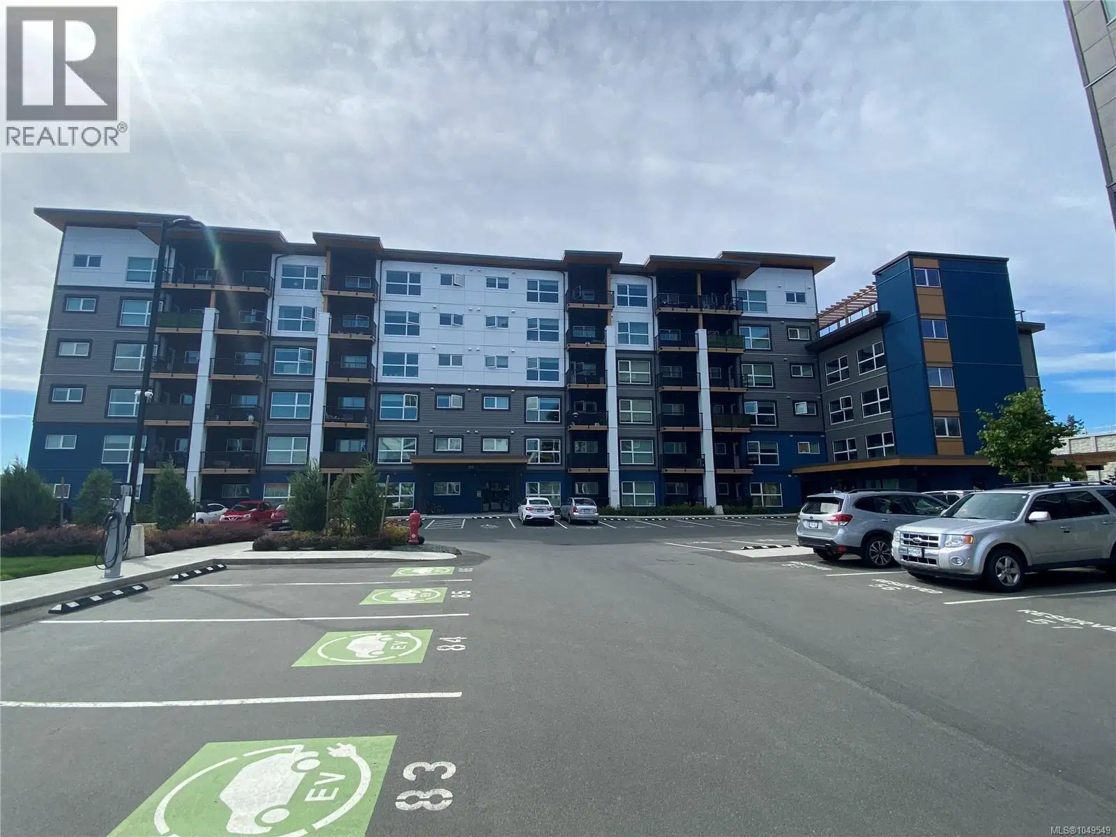 #404 – 2469 Gateway Road