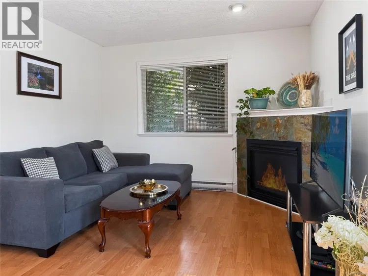 Photo 5 of 27 at 1310 Basil Avenue