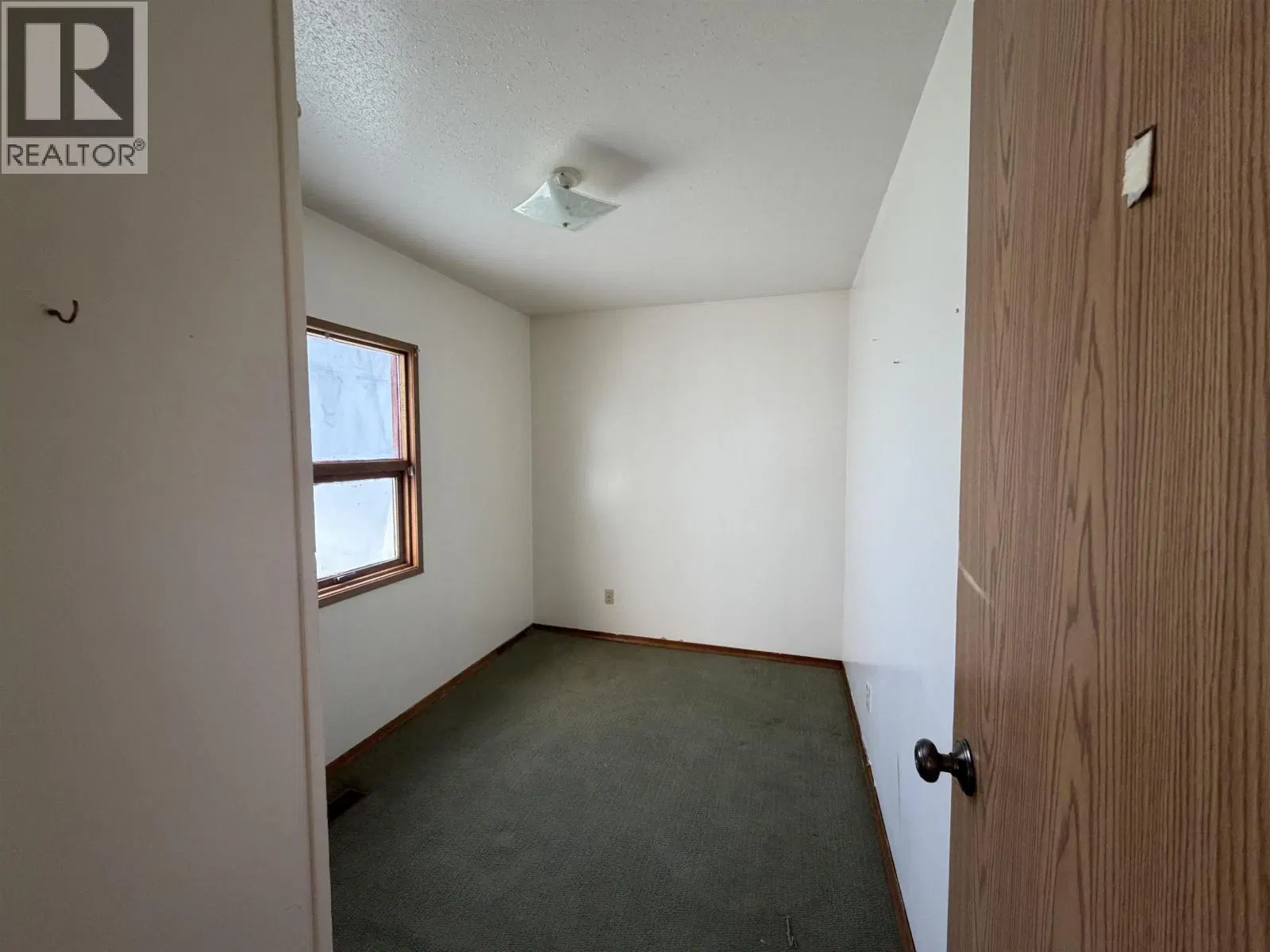 Photo 4 of 10 at 3715 2ND Avenue