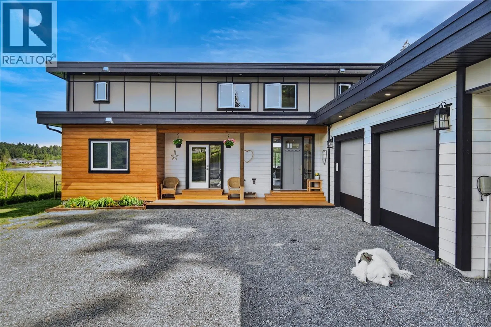 Photo 4 of 46 at 6495/6499 Doumont Road