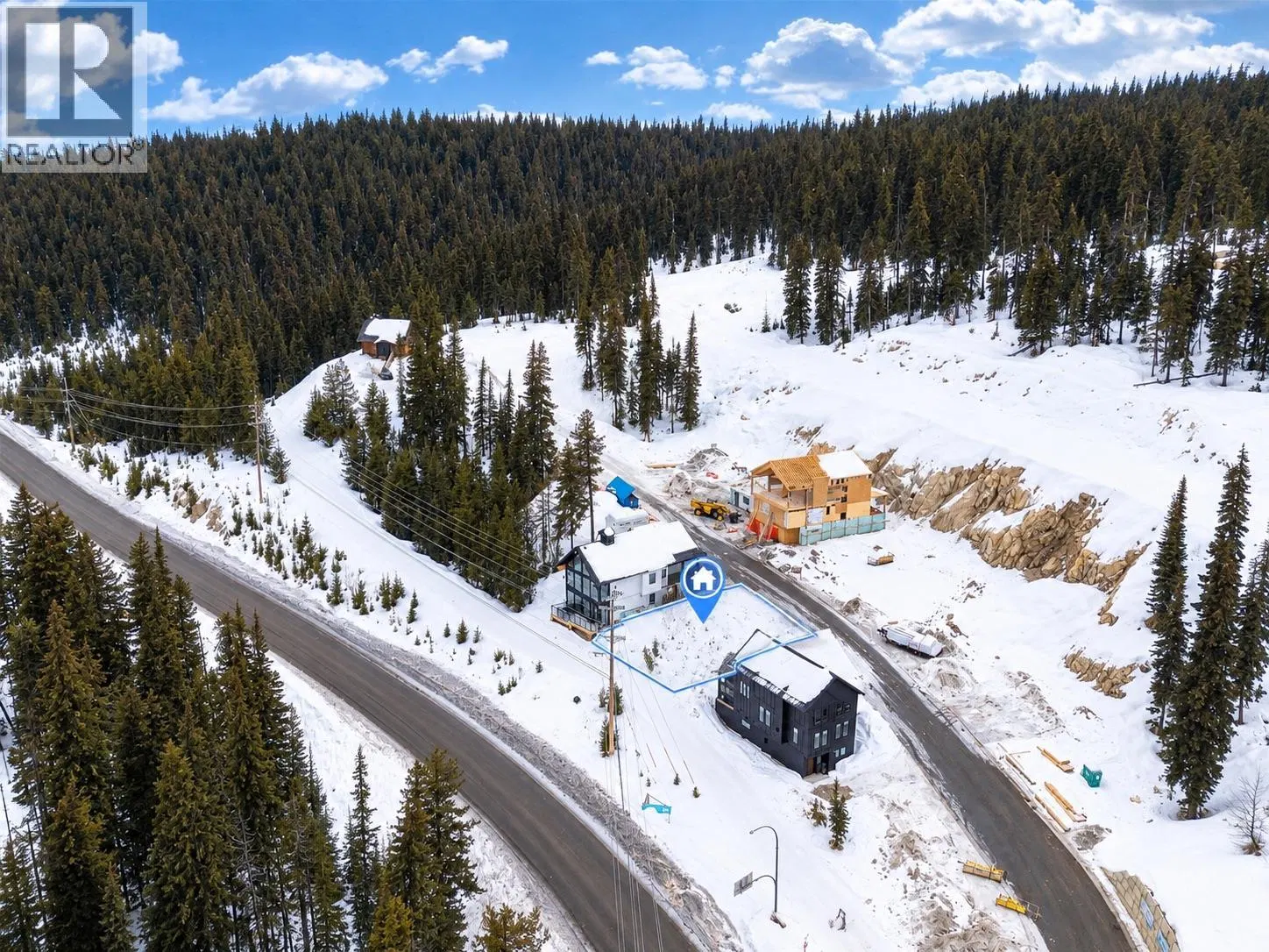 Photo 2 of 14 at 8 Monashee Way
