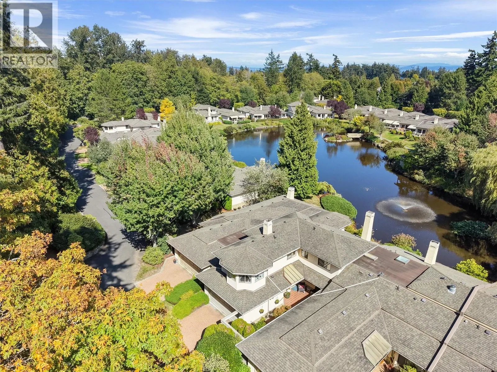Photo 4 of 49 at #3 – 4701 Lochside Drive